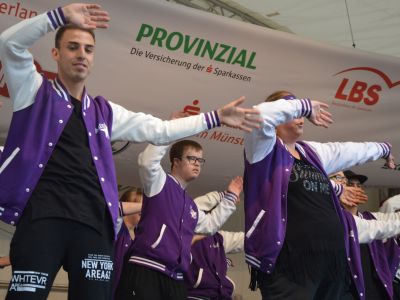 Die &quot;Funky Movements&quot; - eine inklusive Tanzgruppe aus Münster- waren umjubelter Teil des Rahmenprogramms.